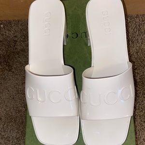 Gucci Women’s Rubber Slide Slippers